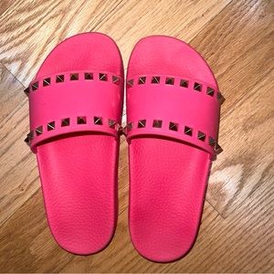Valentino Rockstud slides in pink size 35.